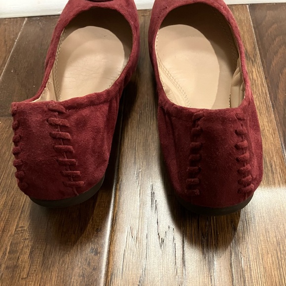 TORY BURCH BURGUNDY SUEDE FLATS SIZE 7 - Picture 3 of 6